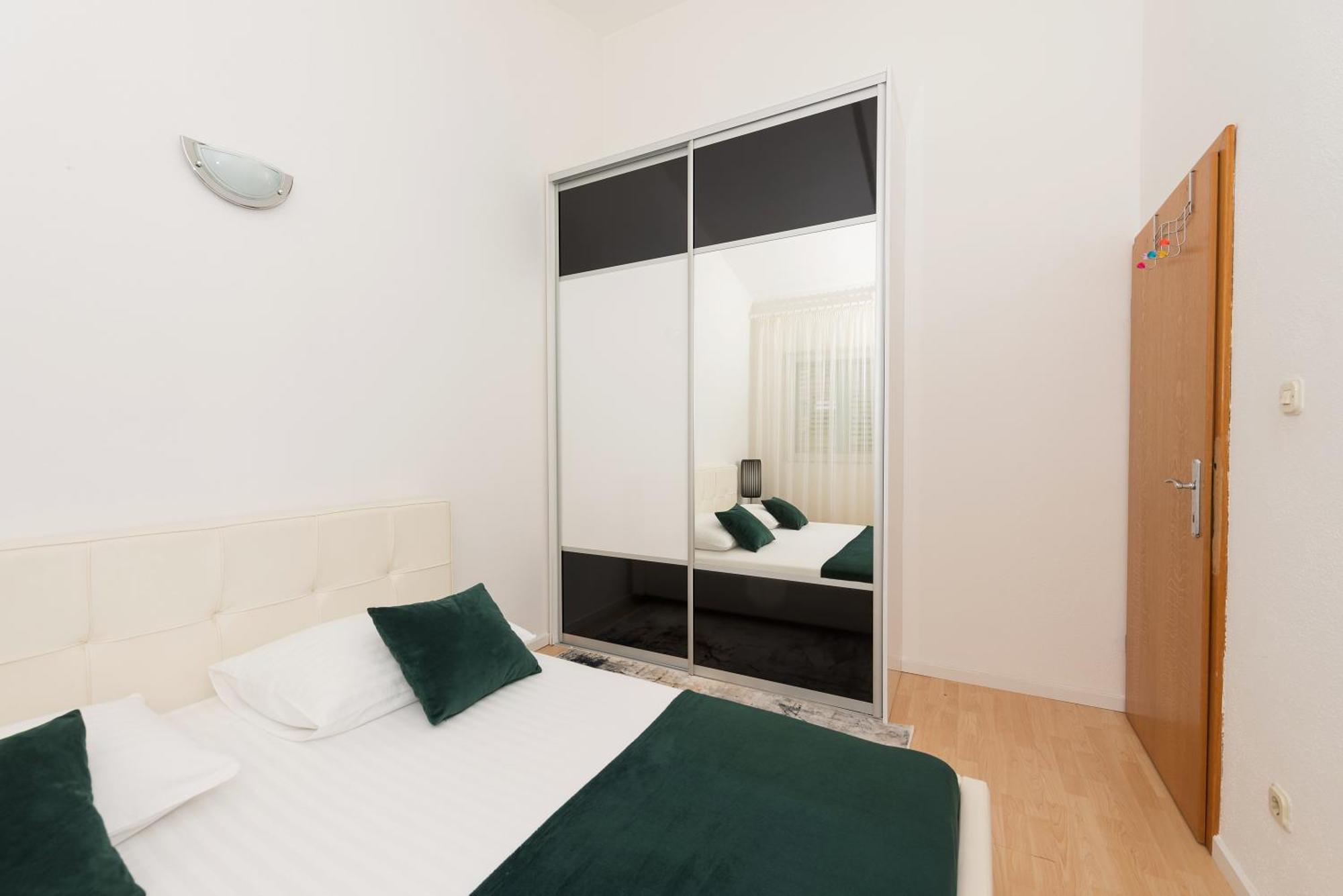 Apartman Filipovic Makarska Bagian luar foto