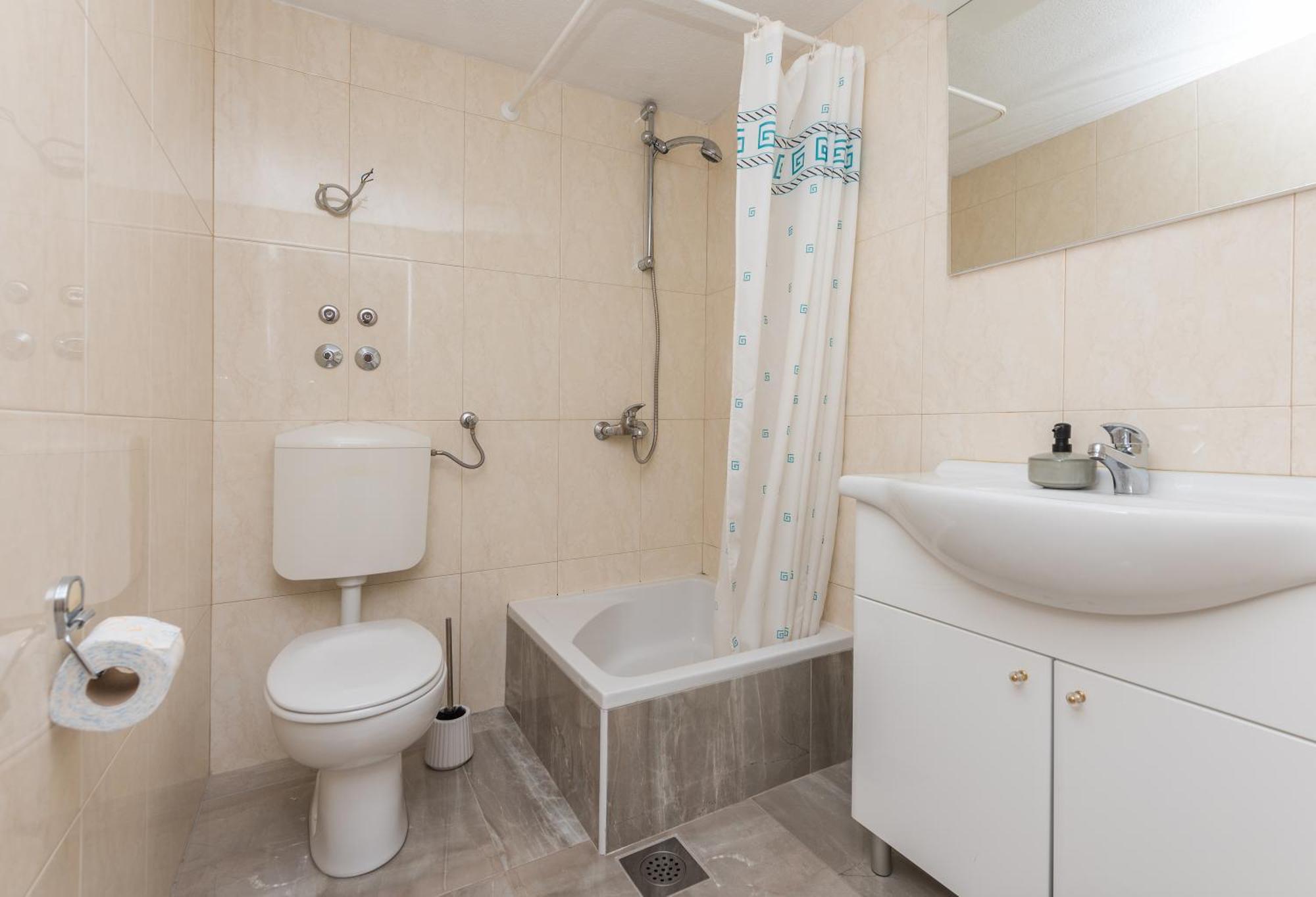 Apartman Filipovic Makarska Bagian luar foto