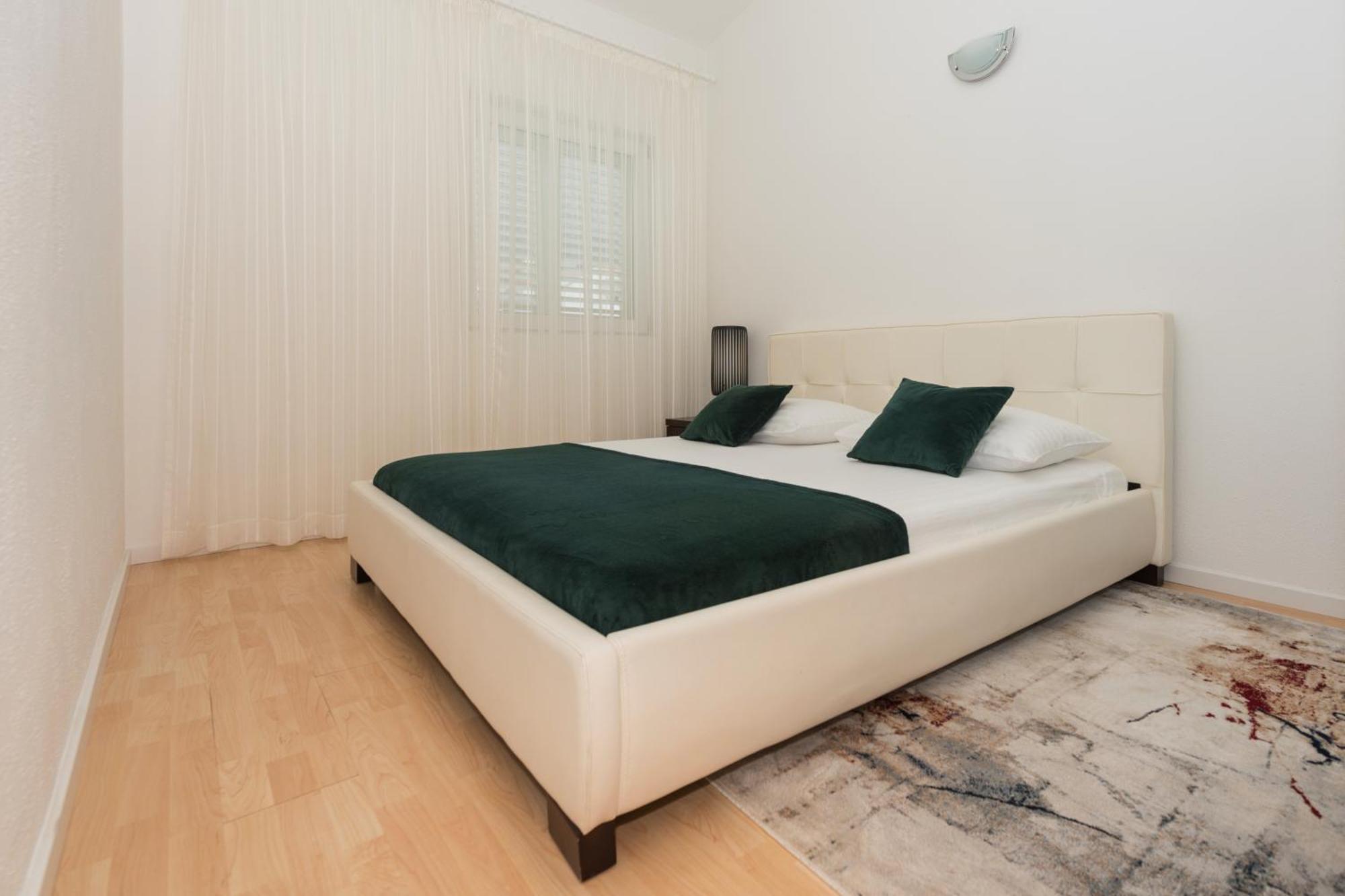 Apartman Filipovic Makarska Bagian luar foto