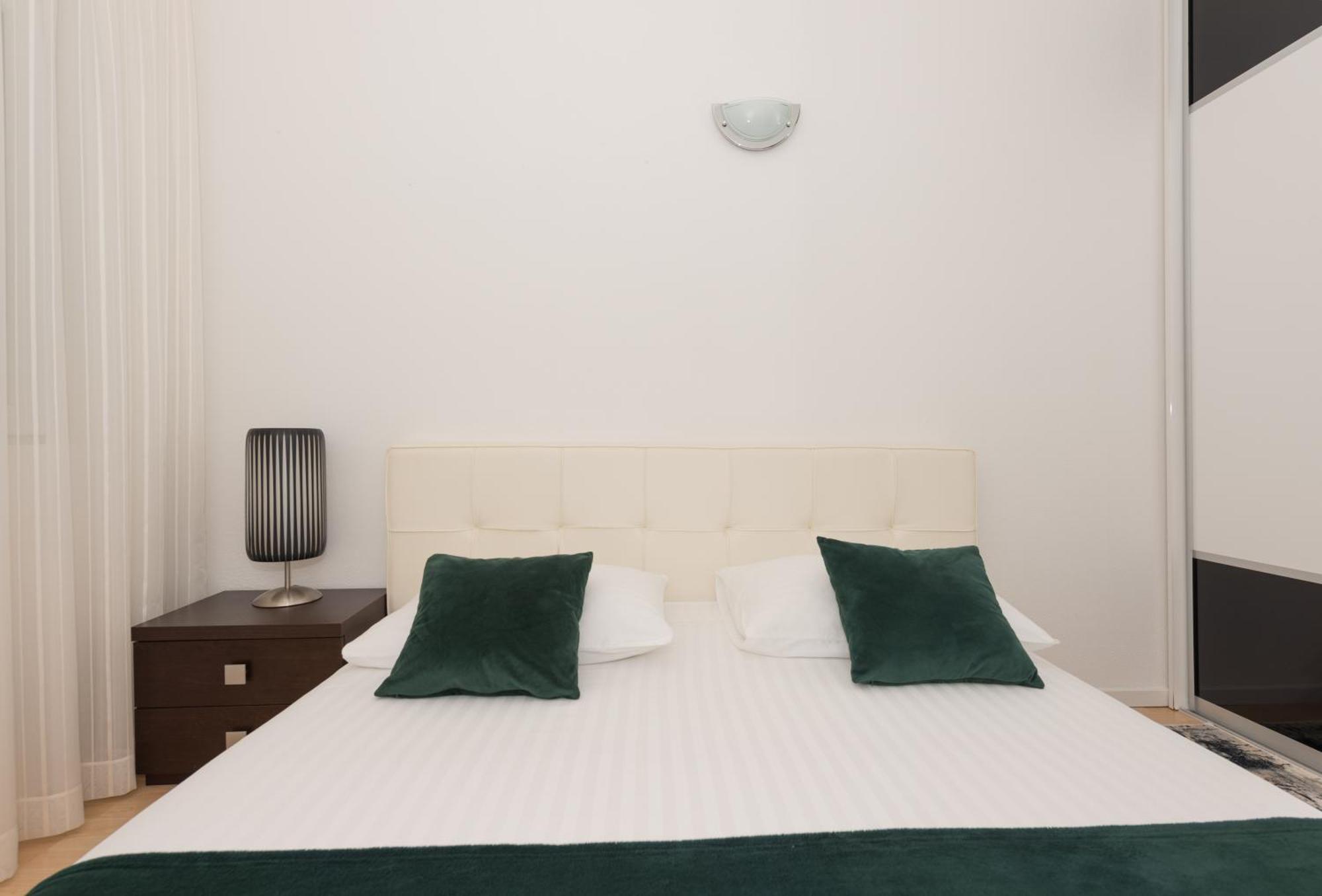 Apartman Filipovic Makarska Bagian luar foto